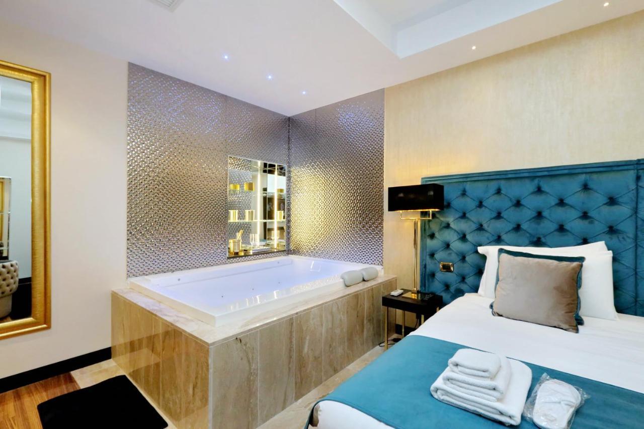 Trevi Diamond Luxury Suites & Jacuzzi 로마 외부 사진